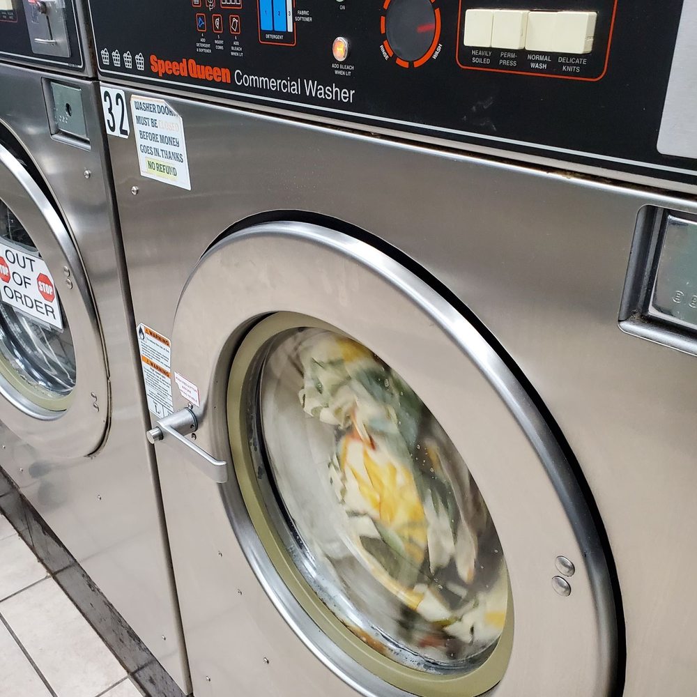 Spotless Laundry - Mid size washers perfect for comforters and blankets - Laundry Services Near Me - Westland, Michigan Spotless Laundry - Mid size washers perfect for comforters and blankets - Laundry Services Near Me - Westland, Michigan