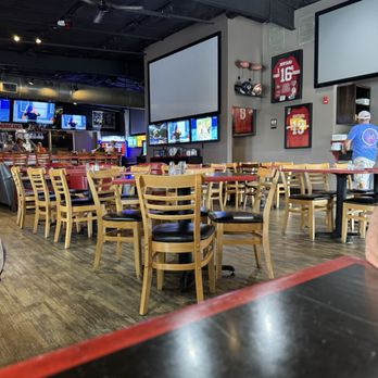 Wicked Willies - Interior - Sports Bars Near Me - Osage Beach, Missouri