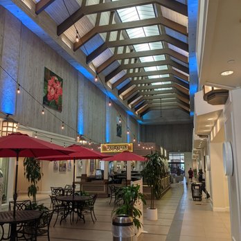 DoubleTree by Hilton - Lobby - Hotels Near Me - Orlando, Florida