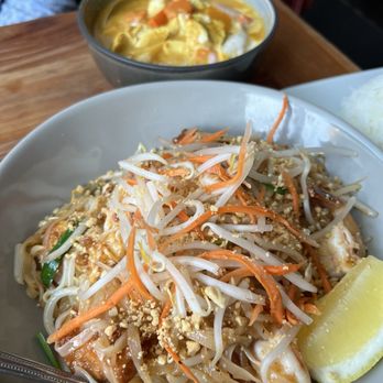 Tutu Lounge - Pad Thai and curry - Breakfast & Brunch Near Me - San Rafael, California