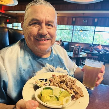 Calhoun's - My plate of great food and drink - Barbeque Near Me - Knoxville, Tennessee