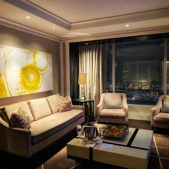 The Ritz-Carlton, Toronto - Executive Suite Living Room - Hotels Near Me - Toronto, Ontario