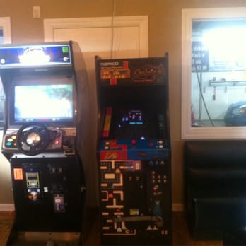 Glitz Car Wash - Chill and play some old school games while waiting on your vehicle to finish being washed by the best Glitz! - Auto Detailing Near Me - Chicago, Illinois