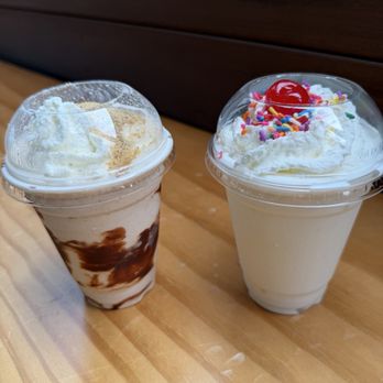 WELLS Roadside - Smores shake and vanilla shake- truly just classics done well - Salad Near Me - St. Louis Park, Minnesota WELLS Roadside - Smores shake and vanilla shake- truly just classics done well - Salad Near Me - St. Louis Park, Minnesota