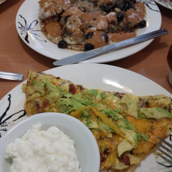 Country Cafe - ABC Omelet and Blueberry pancakes - Breakfast & Brunch Near Me - Cypress, California