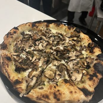 Sei Pizza Bar - Funghi Pizze - Pizza Near Me - Los Angeles, California