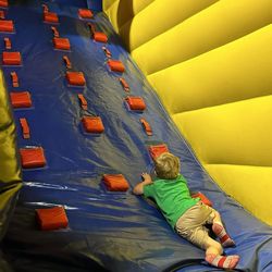Bounce House Family Entertainment Center