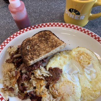 Ze's Diner - Corned beef with eggs - Diners Near Me - Eagan, Minnesota