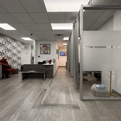 88 Smile Designs: Edly Destine, DDS
