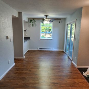 Signature Finish Contracting - Living Room - Painters Near Me Signature Finish Contracting - Living Room - Painters Near Me