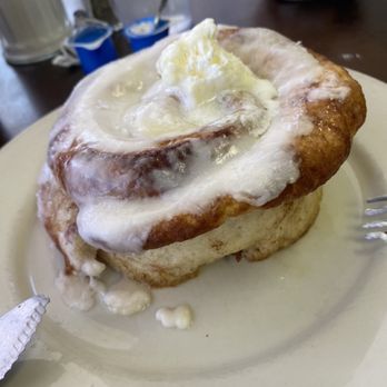 Hidden Cafe - I've tried soooo many cinnamon rolls in my life and these are the best! Heavenly! - New American Near Me - Camarillo, California