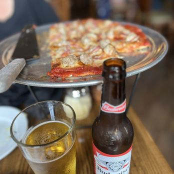 Guido's Pizzeria & Tapas - Pizza and Bud. Welcome to STL! - Italian Near Me - Saint Louis, Missouri Guido's Pizzeria & Tapas - Pizza and Bud. Welcome to STL! - Italian Near Me - Saint Louis, Missouri