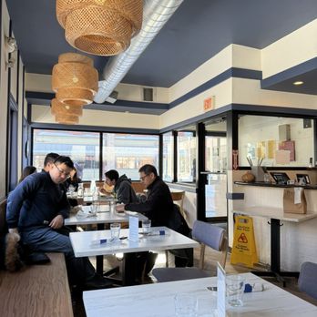 Mae Asian Eatery - interior - Thai Near Me - Cambridge, Massachusetts
