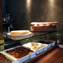 Giro Leblon - Balcão de sobremesas e acompanhamentos