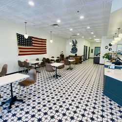 Parlor Doughnuts - Dining area