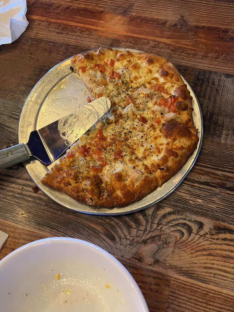 Daniello's Pizzeria and Pub