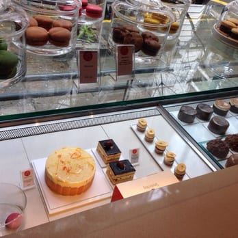 Smeterling - Many varieties of cases.  Most are mousse based. - Desserts Near Me - Buenos Aires, C