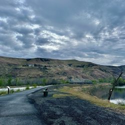 SELAH river walking path is nearby
