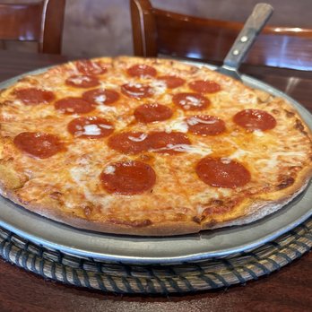 Spazo Restaurant & Bar - Cheese Pizza + Pepperoni - Italian Near Me - Allen, Texas Spazo Restaurant & Bar - Cheese Pizza + Pepperoni - Italian Near Me - Allen, Texas