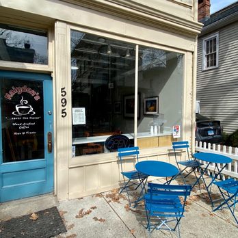 Kaiyden's - Store front outside - Coffee & Tea Near Me - New Haven, Connecticut