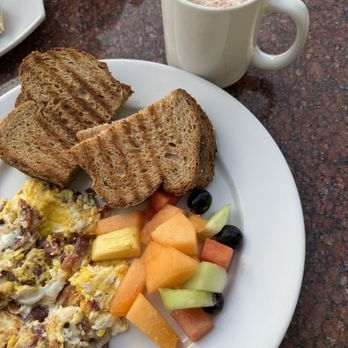 Sausalito Bakery & Cafe - Omelette w toasts and  fresh fruits - Coffee & Tea Near Me - Sausalito, California