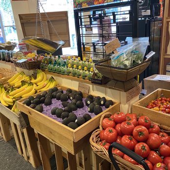 Bread and Roses Market - Organic Stores Near Me - Portland, Oregon