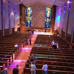 Christ Church Memphis - Sanctuary in Sunday morning.