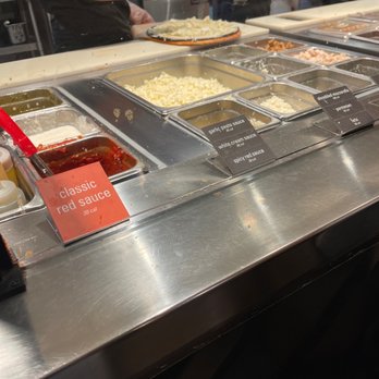 Blaze Pizza - Getting our pizza topped - Salad Near Me - Claremont, California Blaze Pizza - Getting our pizza topped - Salad Near Me - Claremont, California