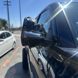 Broken side mirror Broken side mirror