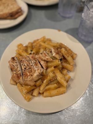 Paulie's by null