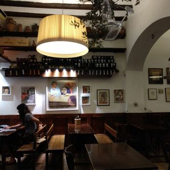 Nou Celler - Cozy interior - Spanish Near Me - Barcelona, B Nou Celler - Cozy interior - Spanish Near Me - Barcelona, B