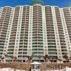 Aqua Beachbreak Resort Condo Rentals