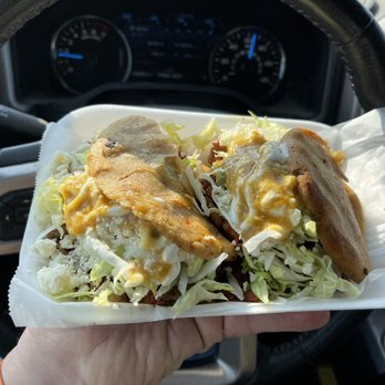 El Hot Doggy #4 - Gordita Pastor & Gordita Asada - Food Trucks Near Me El Hot Doggy #4 - Gordita Pastor & Gordita Asada - Food Trucks Near Me
