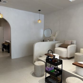 Chi Studio - Nail Salons Near Me - Los Angeles, California