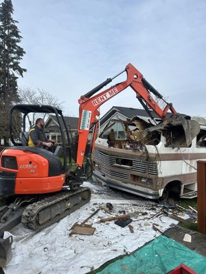 Trailer/RV Demo and Removal - Trailer Demo and Removal Trailer/RV Demo and Removal - Trailer Demo and Removal