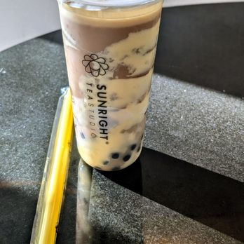 Sunright Tea Studio - Oolong Milk Tea - Bubble Tea Near Me - Irvine, California Sunright Tea Studio - Oolong Milk Tea - Bubble Tea Near Me - Irvine, California