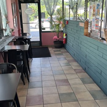 Milanes Cuban Corner - inside - Cuban Near Me - McKees Rocks, Pennsylvania