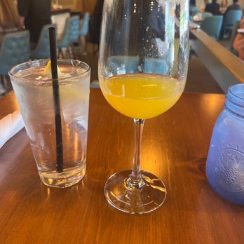 The Standard Pour - Mimosas - New American Near Me - Dallas, Texas