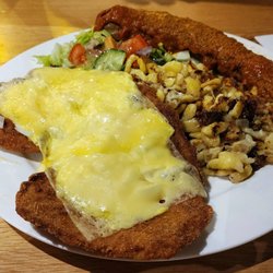 Wurst & Schnitzelhaus - WuSH - Currywurst, Kraftschnitzel, & Spatzle w/Cheese