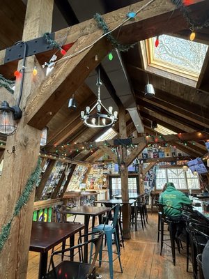 Lenny's Hideaway by null