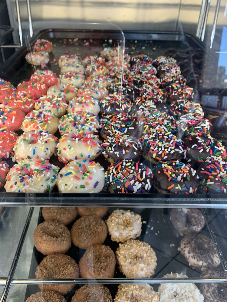 WINCHELL’S DONUTS Updated October 2024 62 Photos & 63 Reviews