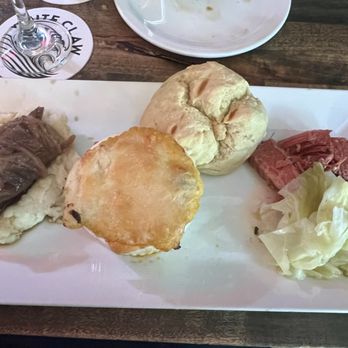 Wilde Irish Pub - Irish Sampler - Pubs Near Me - Shelton, Washington Wilde Irish Pub - Irish Sampler - Pubs Near Me - Shelton, Washington