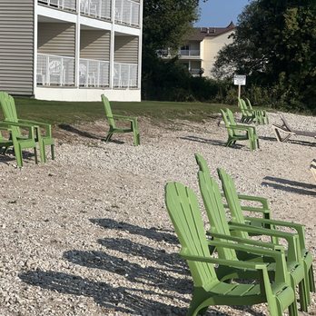 Holiday Inn Express St. Ignace-Lake Front - Outdoor seating - Hotels Near Me - Saint Ignace, Michigan