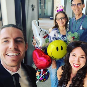 Best Singing Telegrams - Party Characters Near Me