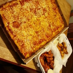 Chris' Pizzeria - Fast, Fresh and full of flavor
