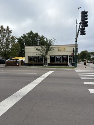 Lake and Bryant Cafe by null