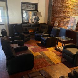Andre's Lounge - Back area