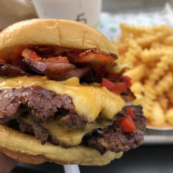 Shake Shack El Segundo - Burgers Near Me - El Segundo, California