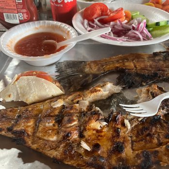 Mariscos Nayarit - Fried fish - Mexican Near Me - Lynwood, California