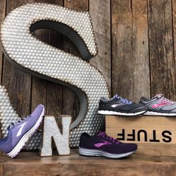 Shoes N Stuff - Women's Brooks